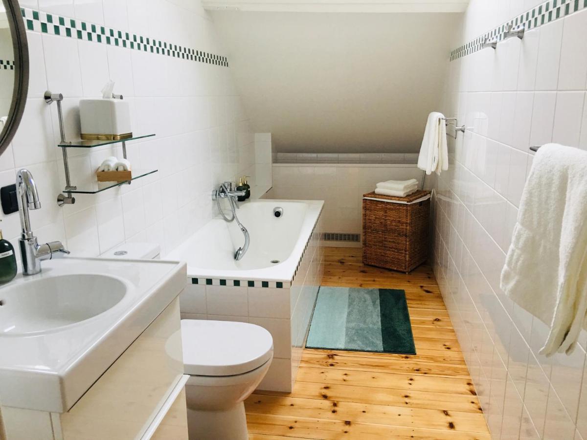 Blue Alice Brussels Aparthotel Екстериор снимка